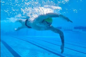 Técnica de natación: entrada doble